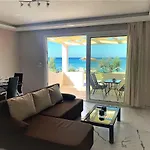 Seashore Stream Apartment